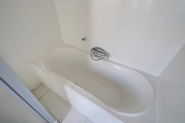 Medium property photo - Jasmijnstraat 97, 2563 RT Den Haag